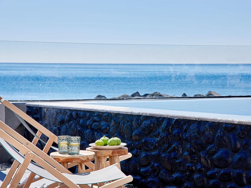 Incognito Beach Villa Santorini Kamári Eksteriør billede